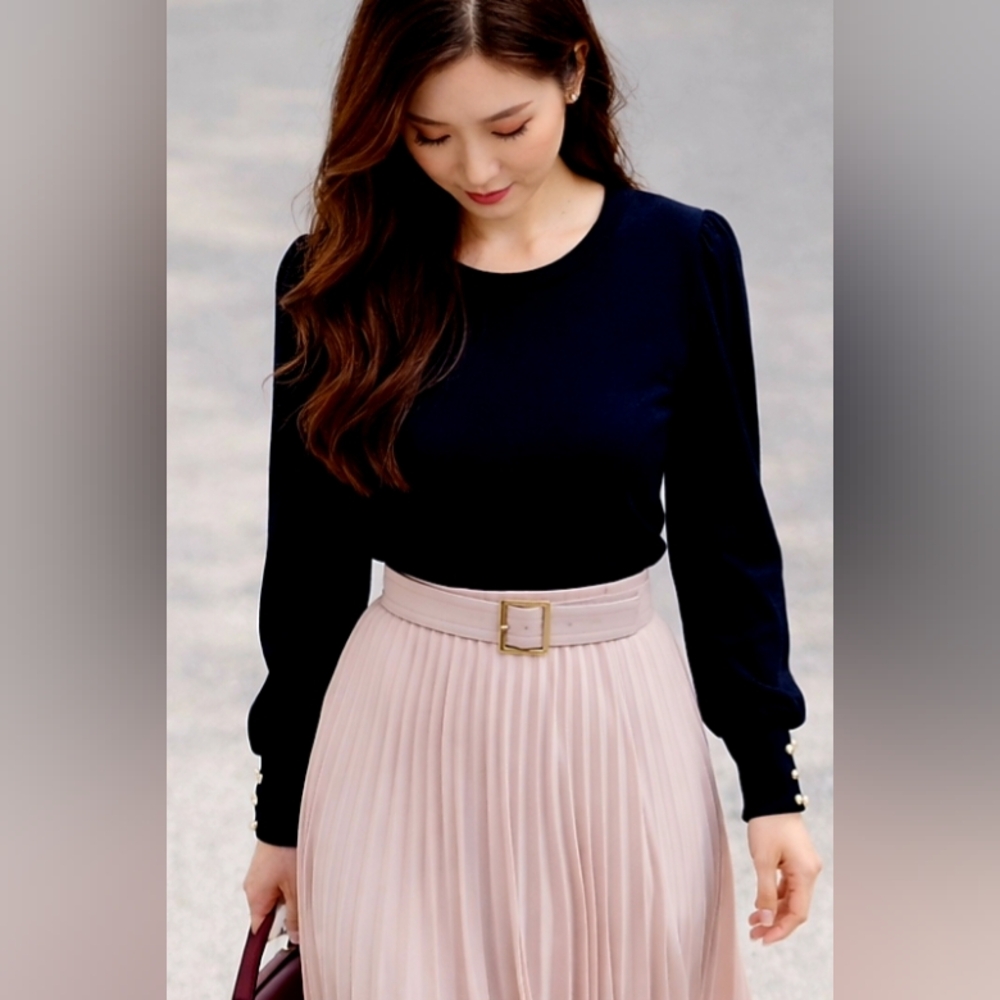 MICHAEL KORS🎀Navy Cotton Blouse with Crepe Pleated Sheer Sleeve with Buttoned